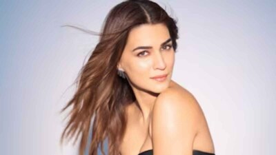 Kriti Sanon takes her core workout up a notch, hanging from an overhead bar while kicking a stability ball in a challenging fitness move shared by trainer Karan Sawhney. Here are 8 fitness essentials to build a home workout inspired by her routine.