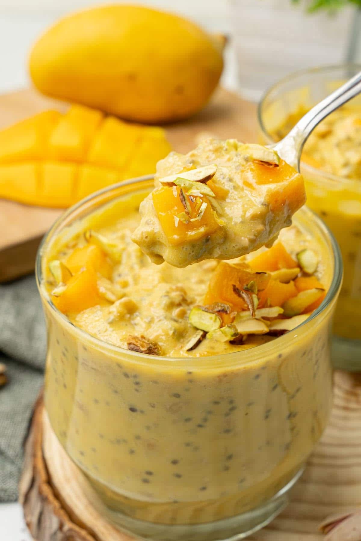 Little Millet Mango Pudding: Cooked little millet blended with smooth coconut milk and naturally sweet fresh mango puree creates a refreshing, tropical dessert. Light on the stomach and rich in antioxidants, this velvety pudding is perfect for chilling on warm afternoons.