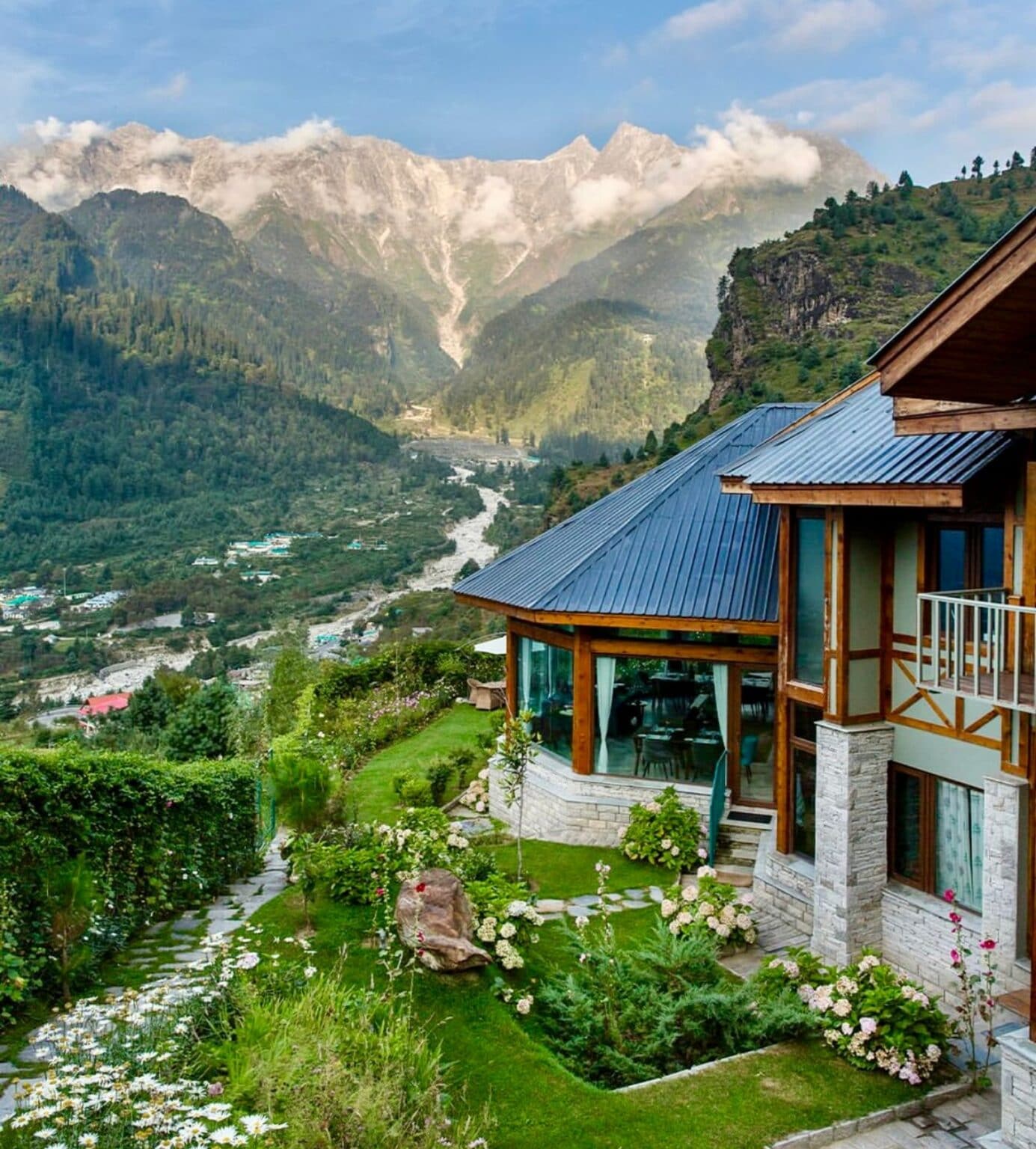 October 2 Long Weekend: These Michelin-Key Stays Are Worth The Detour ...