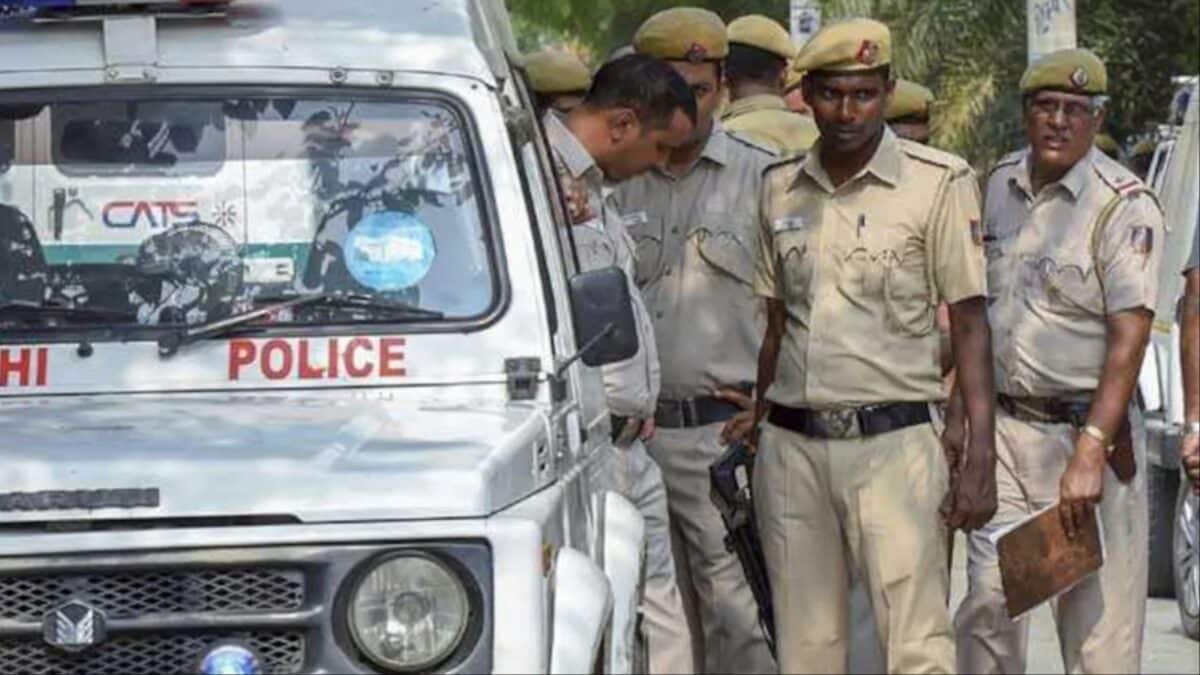தில்லியில் சிறுமி கூட்டு பலாத்காரம் செய்து கொலை: நான்கு பேர் கைது