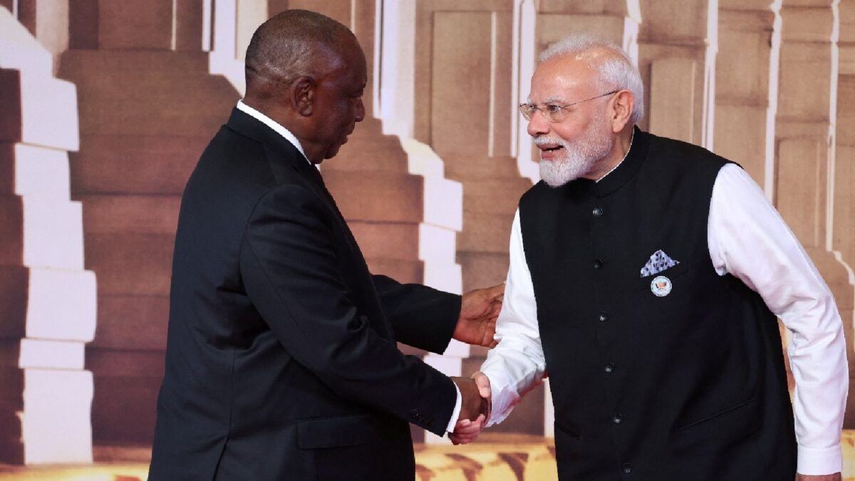 'No Hiccups': South Africa's Ramaphosa Buys Books In Delhi, Pays In INR, Tells PM Modi About It
