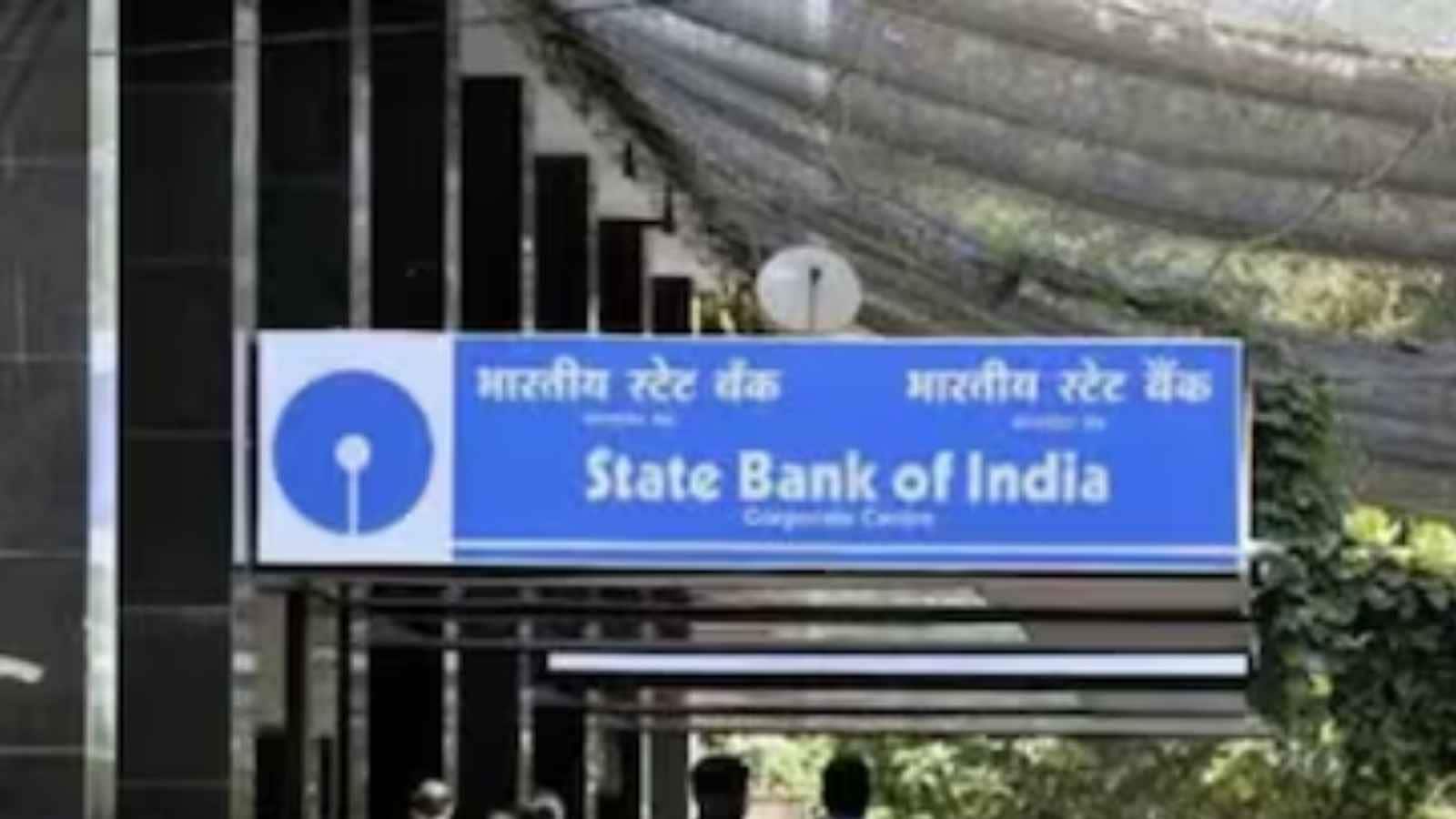 State Bank of India informed stock exchanges that it received the strike notice and has arranged operational contingencies across branches. While minor disruptions may occur, essential digital services will remain active to serve customers. Note: This entire information and report has been sourced from News18 Hindi. State Bank of India informed stock exchanges that it received the strike notice and has arranged operational contingencies across branches. While minor disruptions may occur, essential digital services will remain active to serve customers. Note: This entire information and report has been sourced from News18 Hindi.