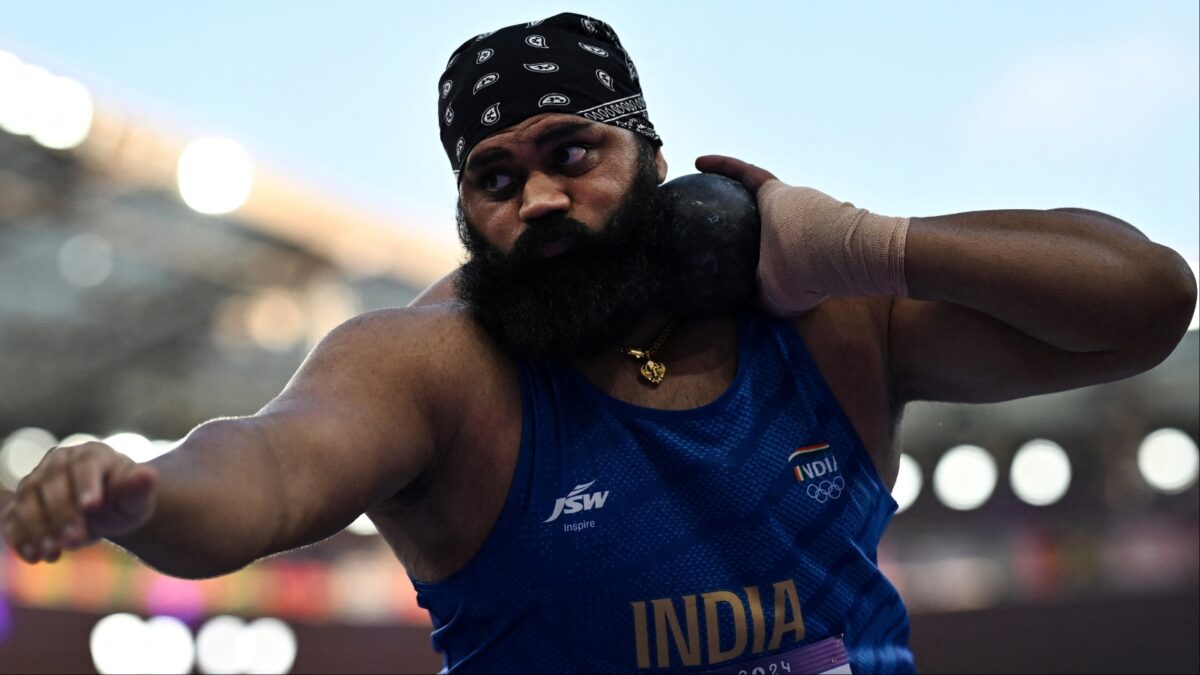 ஆசிய விளையாட்டுப் போட்டியில் குண்டு எறிதலில் தஜிந்தர்பால் சிங் தூர் வெள்ளிப் பதக்கம்