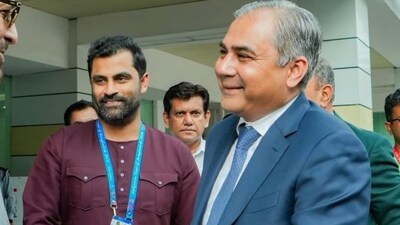 Mohsin Naqvi meets BCB officials, including Tamim Iqbal, earlier this year.(PCB)