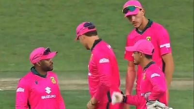 Temba Bavuma and Quinton de Kock engaged in a heated discussion (Picture credit: X)