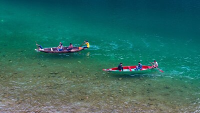 India is home to several breathtaking natural wonders, but the Umngot River in Meghalaya stands out for its exceptionally clear waters. Flowing near Dawki town along the India-Bangladesh border, the river is widely known as one of the cleanest rivers in India. Its transparent waters create an almost surreal sight, with boats appearing to float above the riverbed. (Image-Canva)