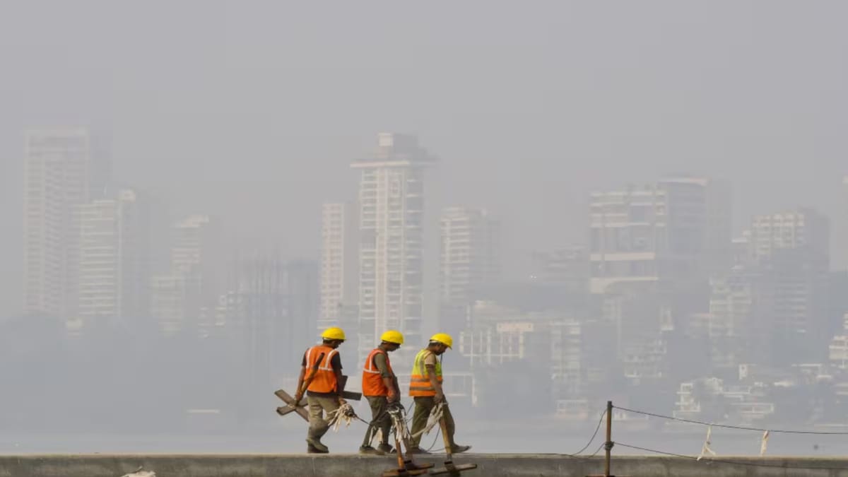 Mumbai Ranks Third Most Polluted City Globally At AQI 176 — Only Lahore, Delhi Are Worse