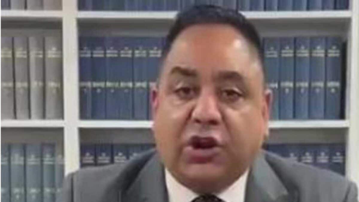 UK MP Imran Hussain Seeks Urgent Debate Over PoK Lockdown