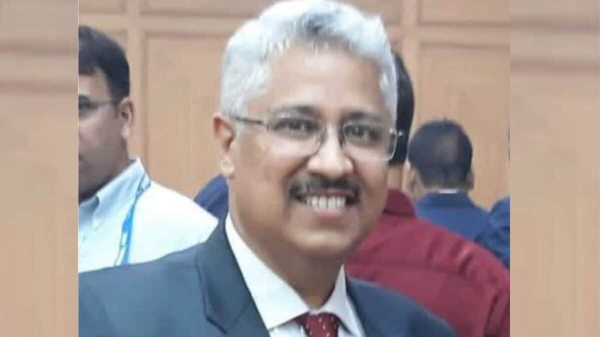மாண்டீப் கே. பண்டாரி புதிய சிபிஎஸ்இ தலைவராக நியமனம்