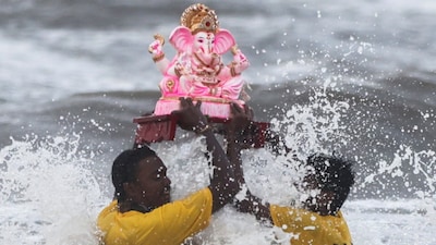 The immersion programme is scheduled to continue from 2 pm until 11 pm, with the liquor ban remaining in force throughout the day. (Representative Image)