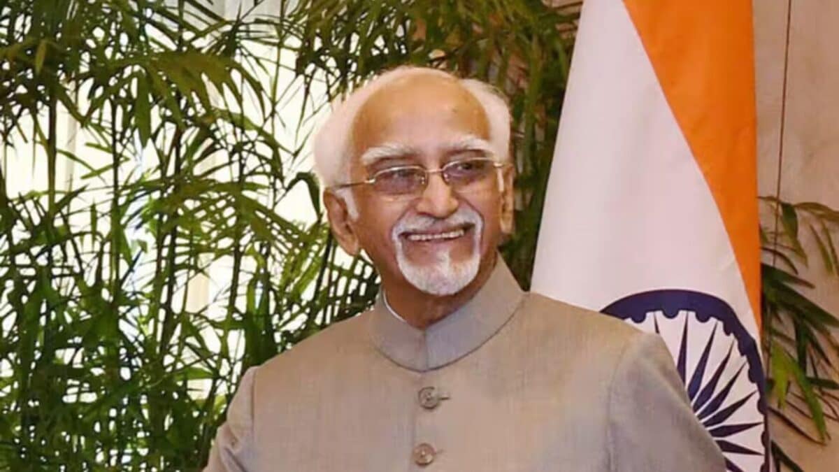 ஹமீத் அன்சாரியின் பத்மஸ்ரீ ரத்து செய்யக் கோரிக்கை