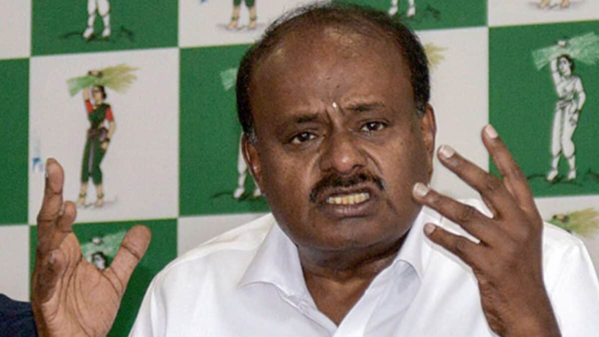 தேர்தல் ஆணையத்தில் கருத்து வேறுபாடு: விளக்கம் கேட்கும் கூட்டணிக் கட்சிகள்