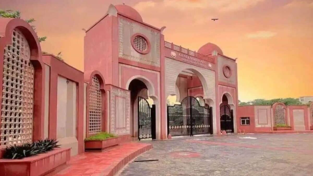 Jamia Requires Faculty Presence In Official Class Groups