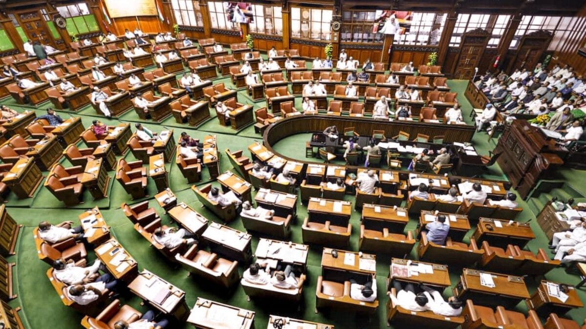 Row In Karnataka After Only 2 Stanzas Of Vande Mataram Played In Assembly, BJP MLAs Sing Full Version | India News