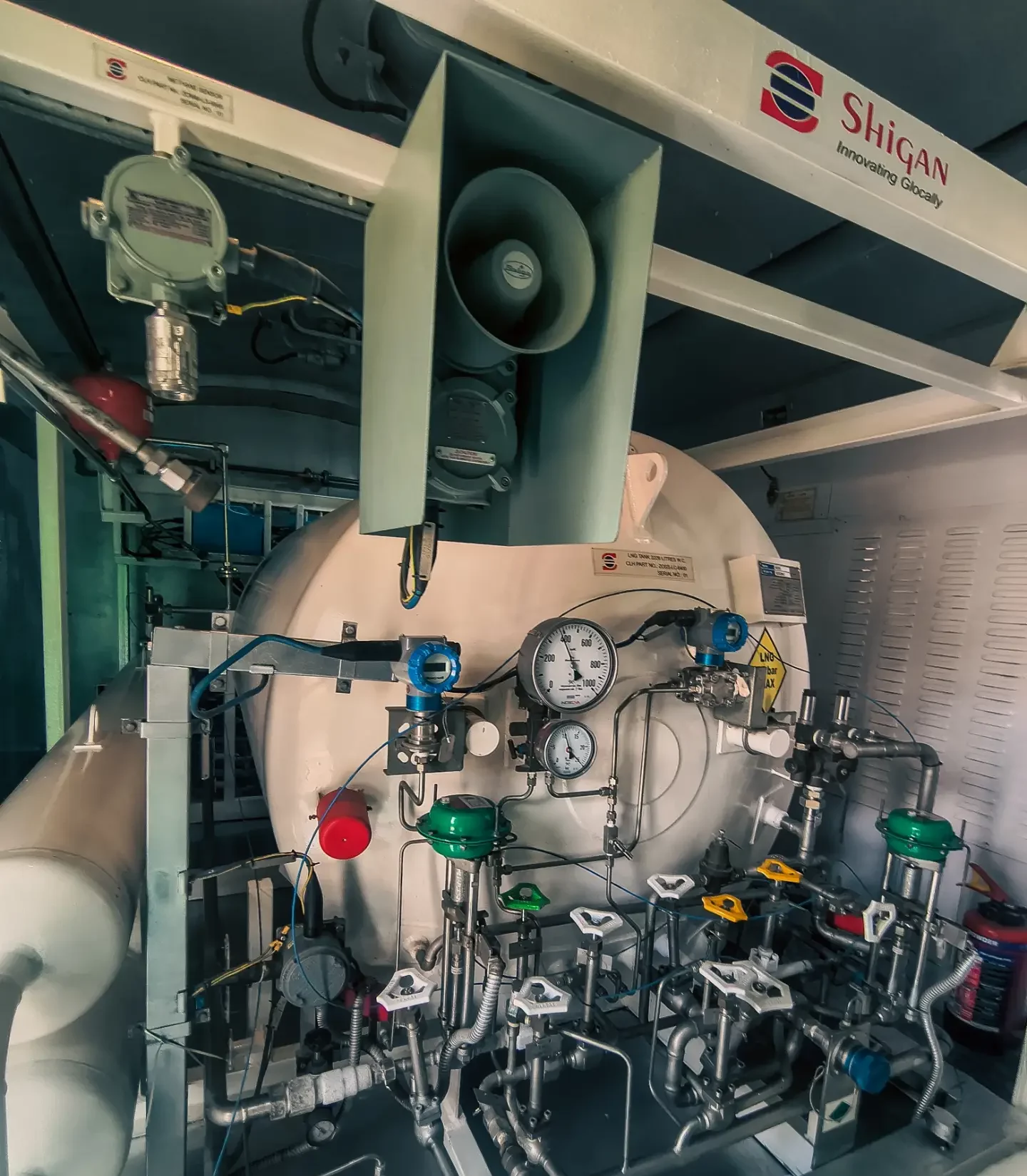 One of the main objectives of the project is to reduce dependence on diesel. The dual-fuel system is expected to replace nearly 40% of diesel consumption in the train's operations. The shift is also expected to reduce fuel expenditure.