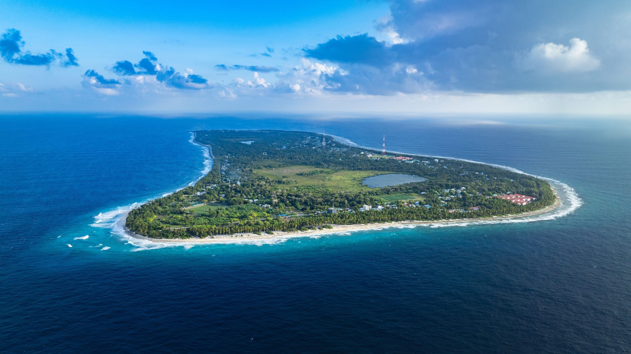 Nauru's unusual capital arrangement makes it a fascinating example of how political geography does not always follow the standard model of one country. Nauru's unusual capital arrangement makes it a fascinating example of how political geography does not always follow the standard model of one country.