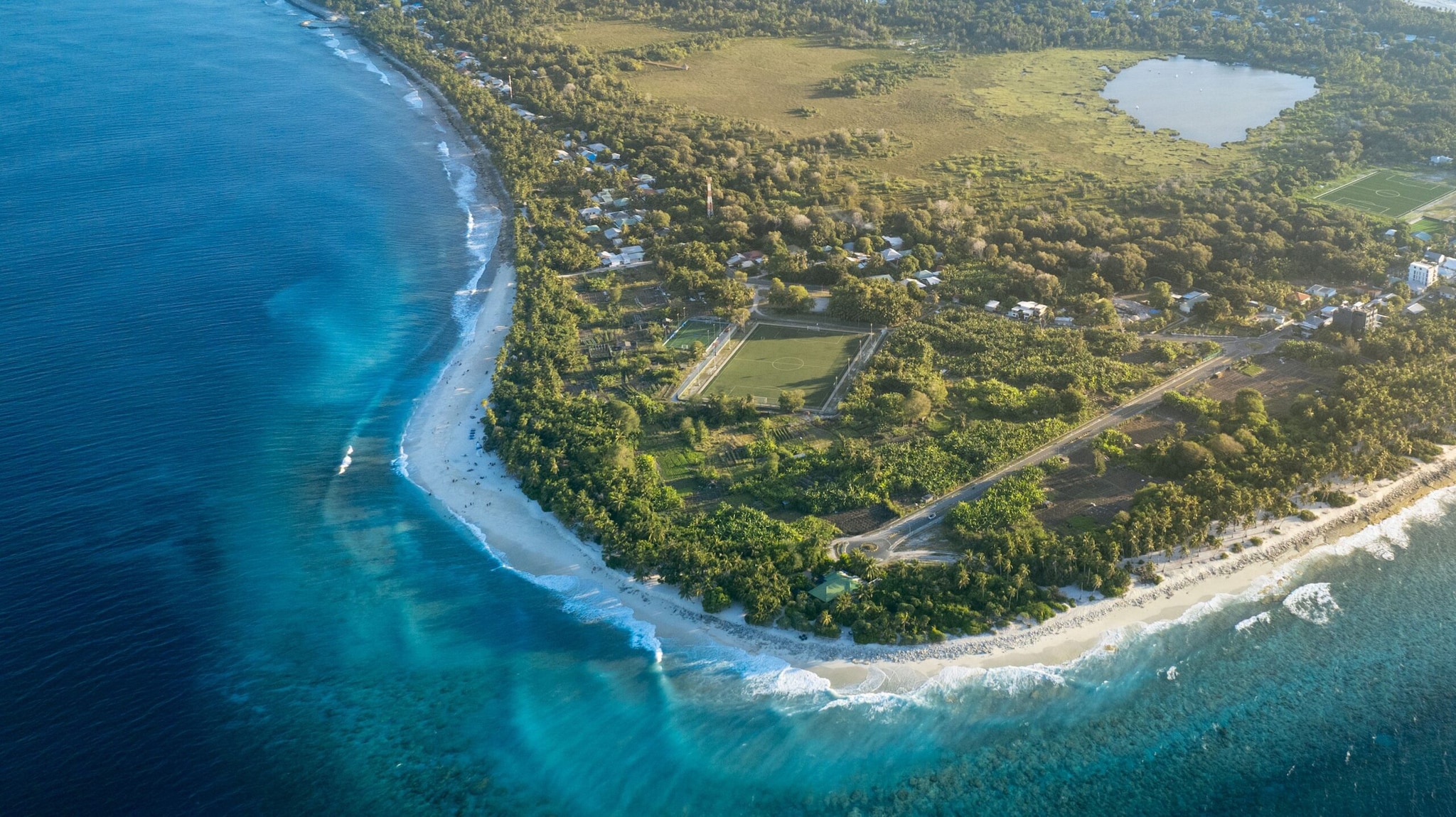 If Nauru has no capital, where does its government operate? The answer is Yaren District, located on the southern part of the island. Government offices, including Parliament and other key institutions, are located there. Because of this, Yaren is often informally referred to as Nauru's capital. If Nauru has no capital, where does its government operate? The answer is Yaren District, located on the southern part of the island. Government offices, including Parliament and other key institutions, are located there. Because of this, Yaren is often informally referred to as Nauru's capital.