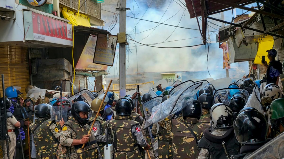 AI Videos Showing Entire Mosque Demolition, Misguided Crowd: What Triggered Ujjain Clashes? | India News AI Videos Showing Entire Mosque Demolition, Misguided Crowd: What Triggered Ujjain Clashes? | India News