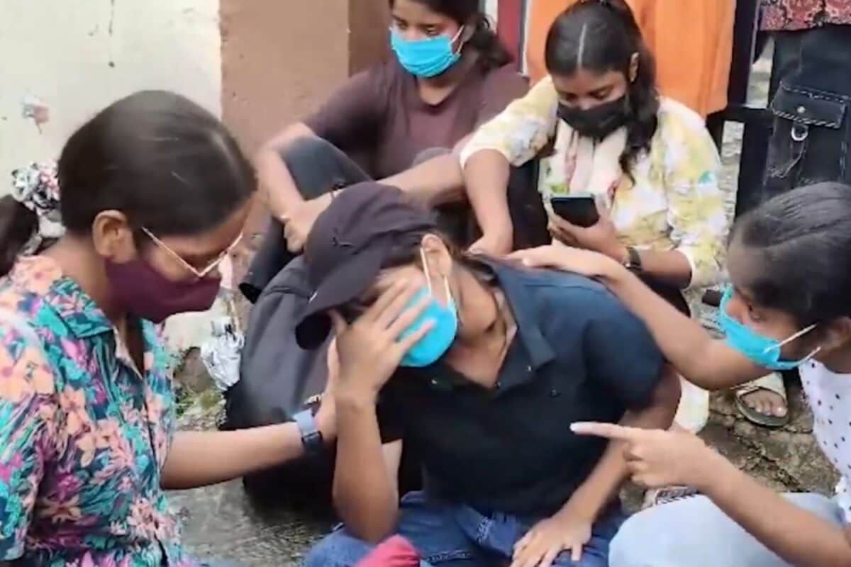 ‘We Prepared For 4 Months’: Bihar SI Aspirants In Tears After Mains Exam Cancelled