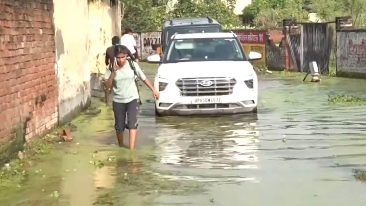 உத்தரப் பிரதேசத்தில் கனமழை: மூன்று நாட்களில் 56 பேர் பலி