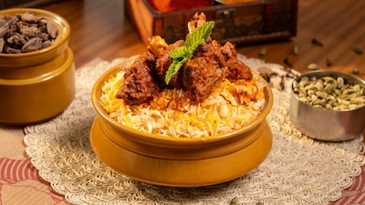 From fragrant basmati to that iconic melt-in-your-mouth aloo, here's how to bring Kolkata's biryani magic home this Pujo.