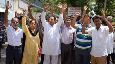 History shows that terror outfits have executed such threats in the past against Kashmiri Pandits. Representational image/PTI