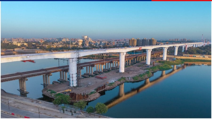  It Has Seven Long SpansUnlike many river bridges on the corridor, which typically have spans of around 40 metres, the Sabarmati bridge uses longer spans measuring between 50 and 76 metres. It comprises seven spans in total, five measuring 76 metres each and two measuring 50 metres each. These longer spans help reduce the number of piers required within the riverbed, limiting obstructions to the waterway.