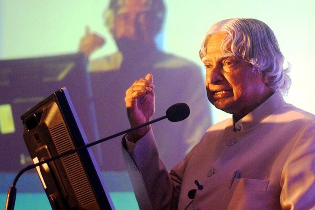 'Dream, Dream, Dream': Inspiring Quotes By Dr APJ Abdul Kalam