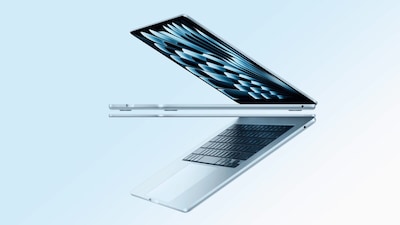 The Apple MacBook Air M5 features a Liquid Retina display. 