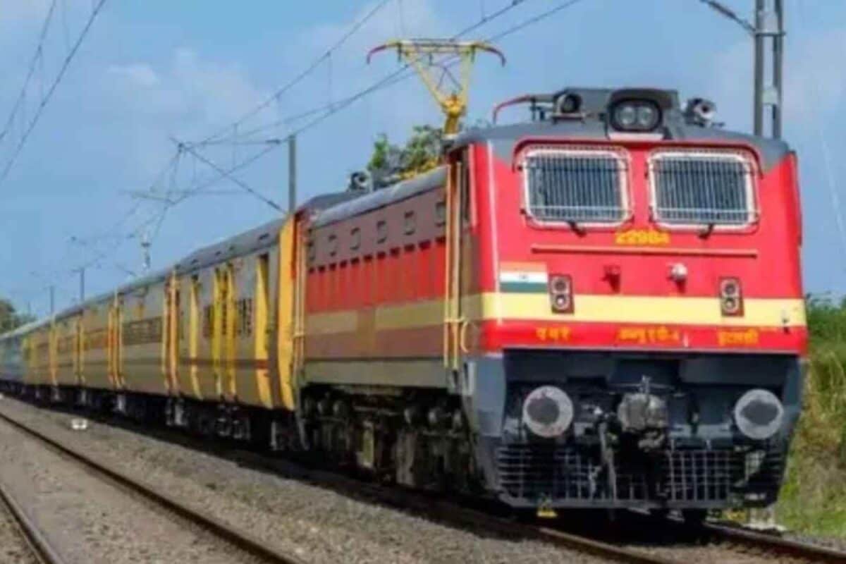 Train Cancelled Or Delayed? Indian Railways Refund Rules Every Passenger Should Know
