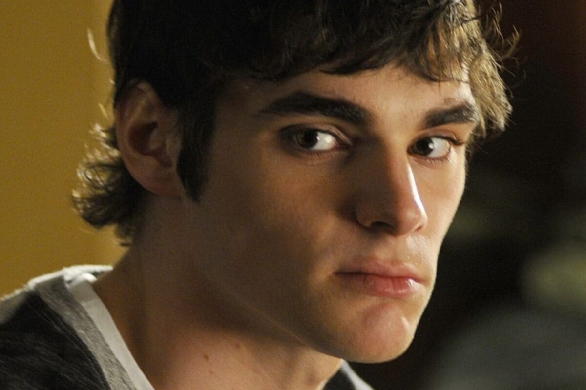 RJ Mitte, Who Played Walter White Jr In Breaking Bad, Dies At 34