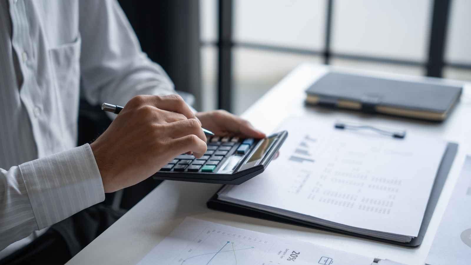 A detailed invoice combines own-damage, third-party, and add-on rates into a final premium. The Insured Declared Value (IDV) sets the maximum theft or total loss payout, typically capped at 95% of ex-showroom value. 