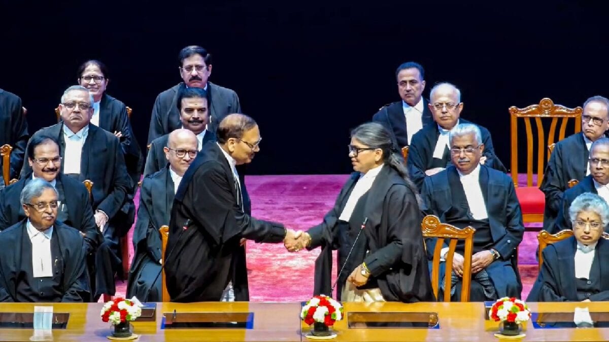 Supreme Court Strength Grows To 37 Judges; CJI Administers Oath To Three New Justices