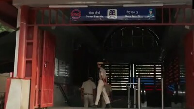 Delhi Metro Reopens All Stations Ahead Of CJP's Fresh Sunday Anti-CEC ...