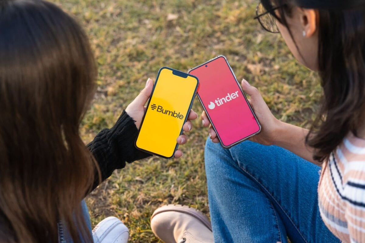 AI Is Now Your Wingman: 55% Of Delhiites, 49% Mumbaikars Are Using Chatbots To Up Their Seduction Game, Says Survey