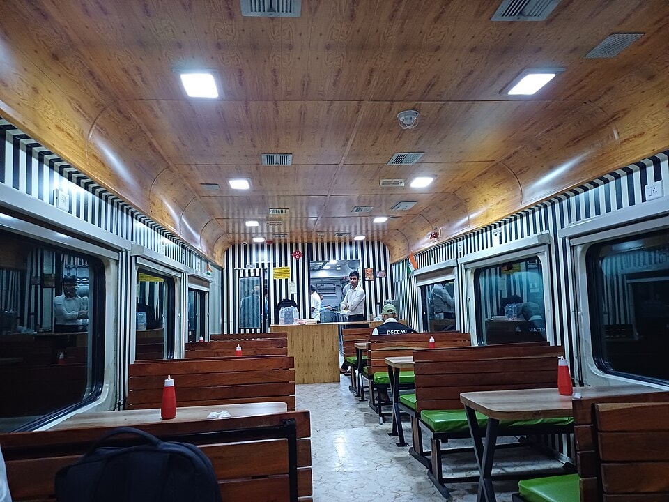 The Deccan Queen has long been associated with onboard dining. It became particularly famous for having a dining car, something that added to its reputation as a premium train service. Although railway services and coaches have changed over the decades, the train's connection with food and dining remains part of its nostalgic appeal.