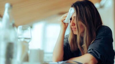 Does menopause affect heart health? (Image: AI generated/ News18)