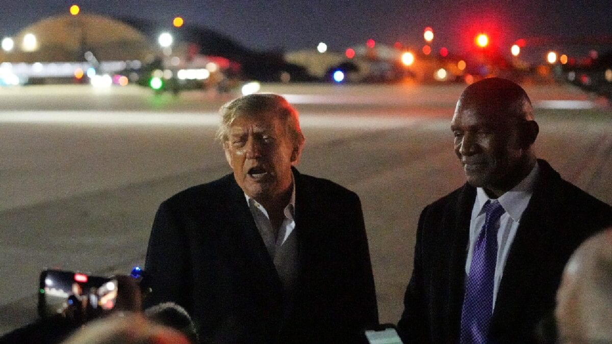 Photo: news18.com Donald trump evander holyfield iran fresh attack
