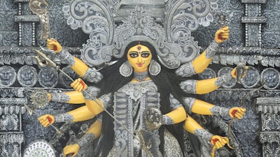 Navratri Day 5 Wishes 2026: Maa Skandamata, the fifth form of Goddess Durga, is worshipped on Navratri Day 5 on October 15, 2026.