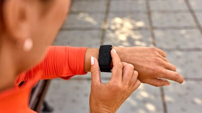 Garmin Cirqa screenless smart band is now available for purchase in India.
