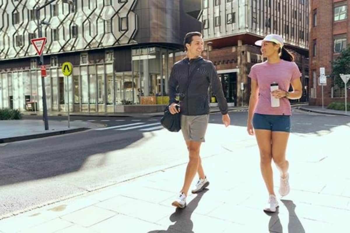 10,000 Steps in Each Pair: Which Running Shoes Under ₹2,499 Still Feel Good By Evening?