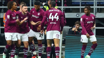 Jamie Vardy celebrates after scorning his first goal for Burnley. (Picture Credit: X/@SkyBetChamp)