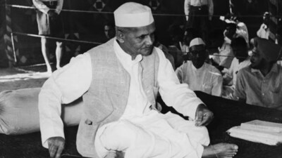 Lal Bahadur Shastri, whose birth anniversary is observed on October 2, coined the iconic slogan ‘Jai Jawan Jai Kisan’.  (Getty Images)
