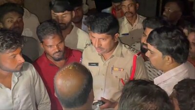 Telangana Dandiya Event Accident: Woman Student Dies After Lighting Structure Collapses (Video screengrab/ANI)