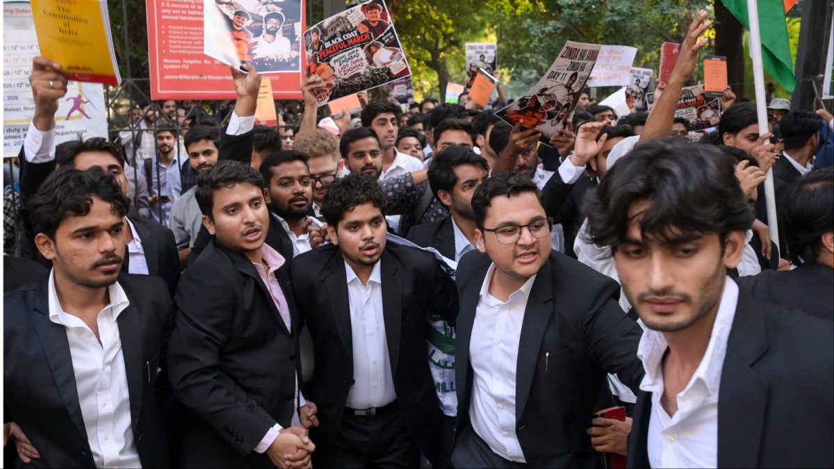 Jamia Students Face Off With Cops As Tensions Rise Over Elections; Campus Entry Closed, Security Tightened