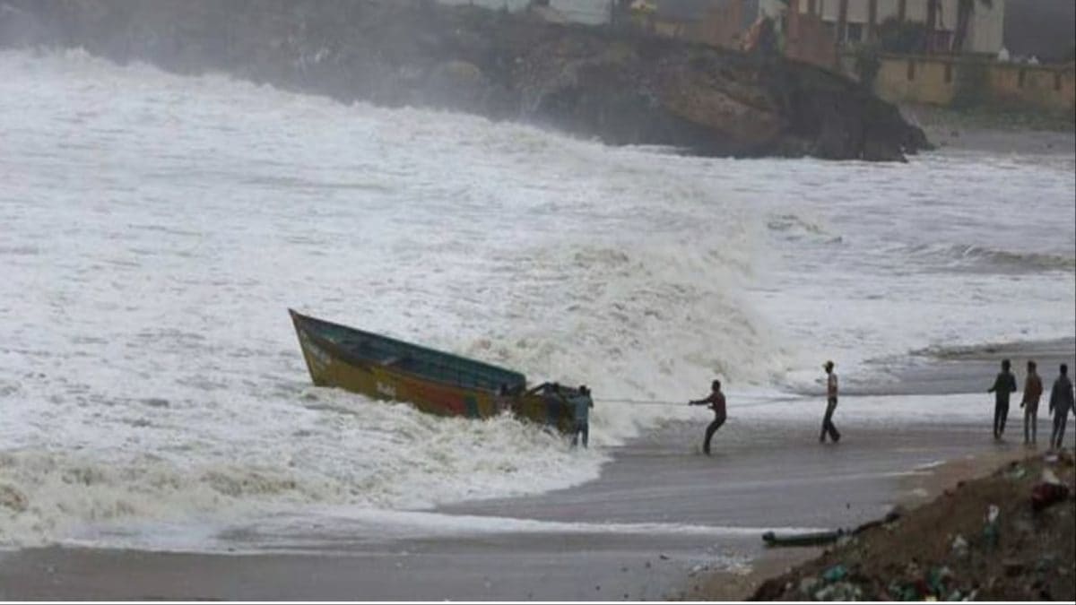 Cyclone Arnab To Hit Andhra Coast On Oct 28; State Braces Up For Extremely Heavy Rainfall | Top Points
