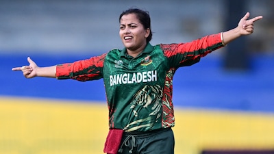 Bangladesh's Nahida Akter celebrates after taking the wicket of Pakistan's Muneeba Ali during the ICC Women's Cricket World Cup 2025 one-day international (ODI) match between Bangladesh and Pakistan at the R. Premadasa International Cricket Stadium in Colombo on October 2, 2025. (Photo by Ishara S. KODIKARA / AFP)
