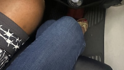 The incident has left the internet divided, with people slamming airlines for congested spaces on aircraft (Image: X/@BreannaMorello)