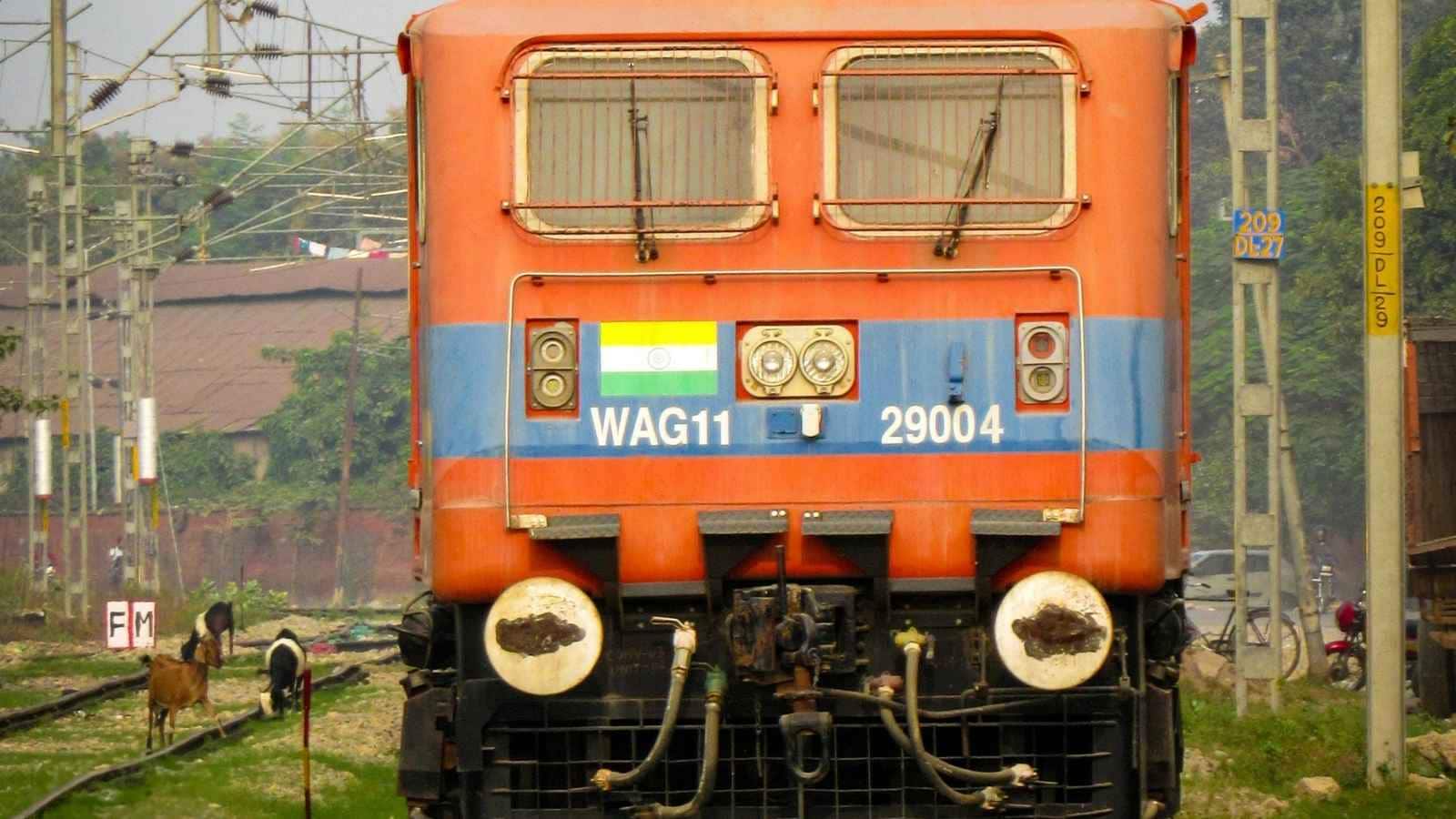 Even if a train previously displayed "regret" status, checking live berth availability after the first chart preparation can yield unexpected confirmed seats. Travelers heading home for Chhath and Diwali should monitor IRCTC availability right up to chart finalization.