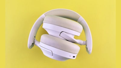 Caption: Samsung is likely to launch its first over-ear headphones, reportedly called the Galaxy Studio, soon. (Photo: Pexels)(Representative image)